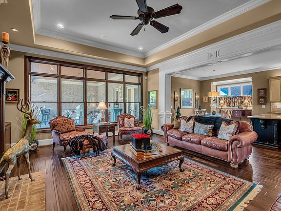 2nd image of 3128 Natoma Cir