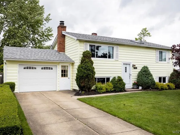 107 Gregory Ct, Depew, NY 14043