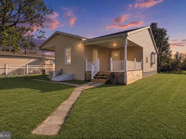 38 Stanley Dr, New Oxford, PA 17350