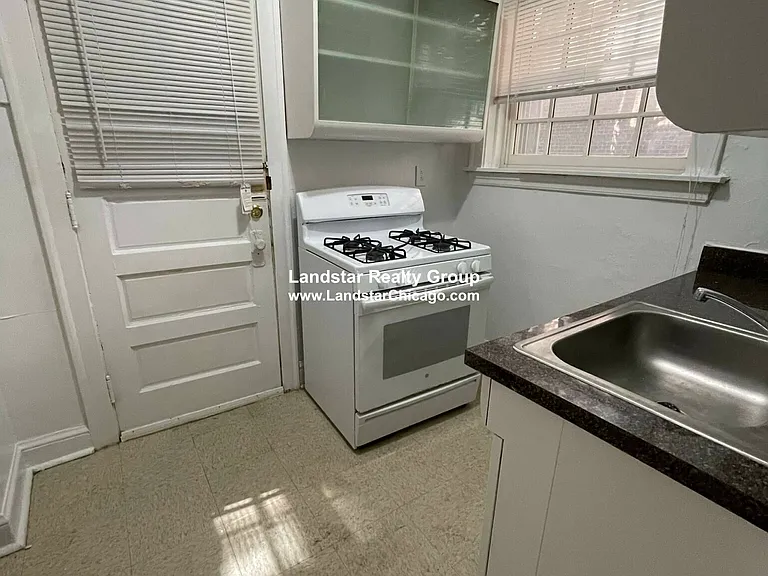 1454 Oak Ave #3E — Photo 14