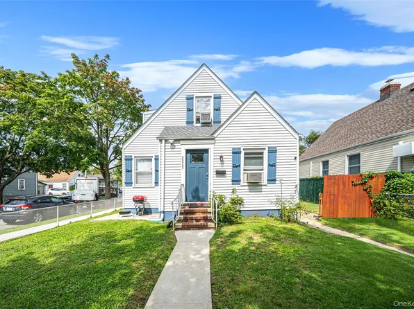 26903 Union Turnpike, New Hyde Park, NY 11040