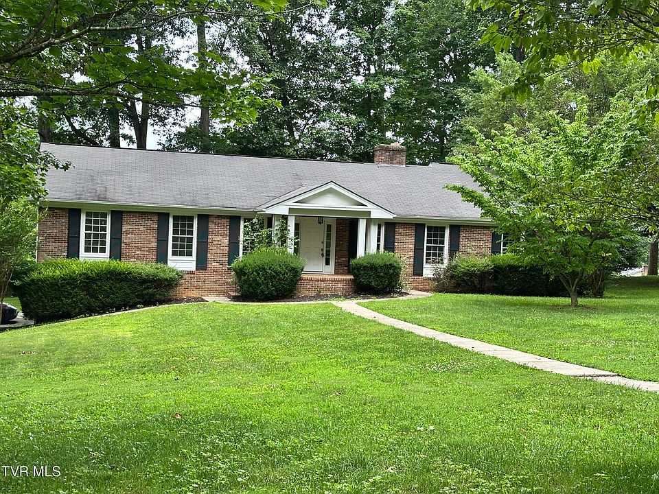 1st image of 19497 Oakwood Dr