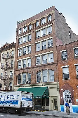 Sold by DSA Realty | media 2