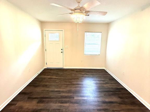4th image of 3319 Willow Lane Dr