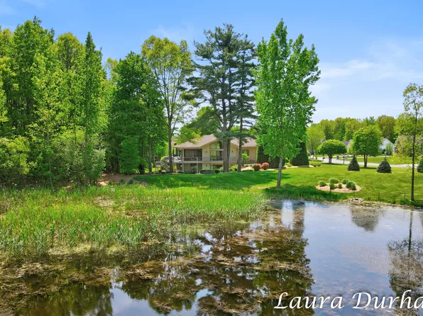 3501 Palmer Dr, Saugatuck, MI 49453