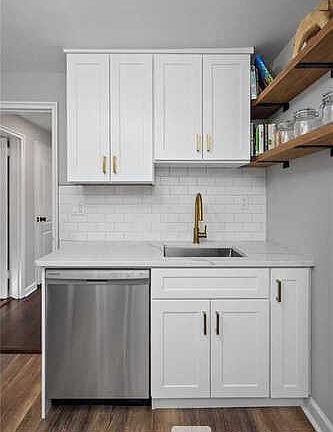 5th image of 21 Standish Rd APT 1