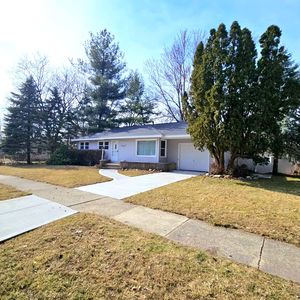 4709 Burgis Ave SE, Kentwood, MI, 49508