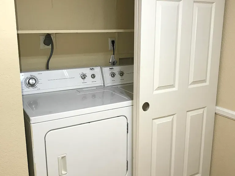 1025 E Highland Ave #12 — Photo 11