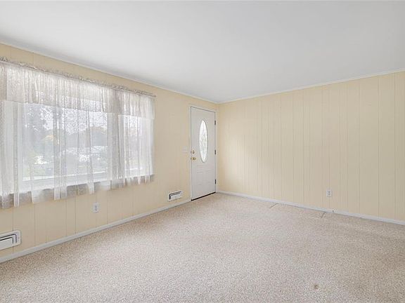 4th image of 104 Sleepy Hollow Dr