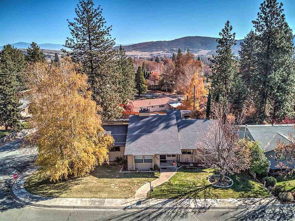 1st image of 506 Hillcrest Dr