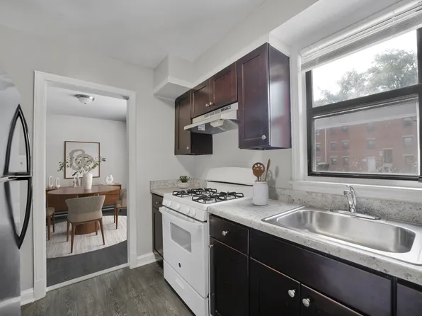 Capitol Square Apartments