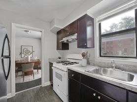 Capitol Square Apartments