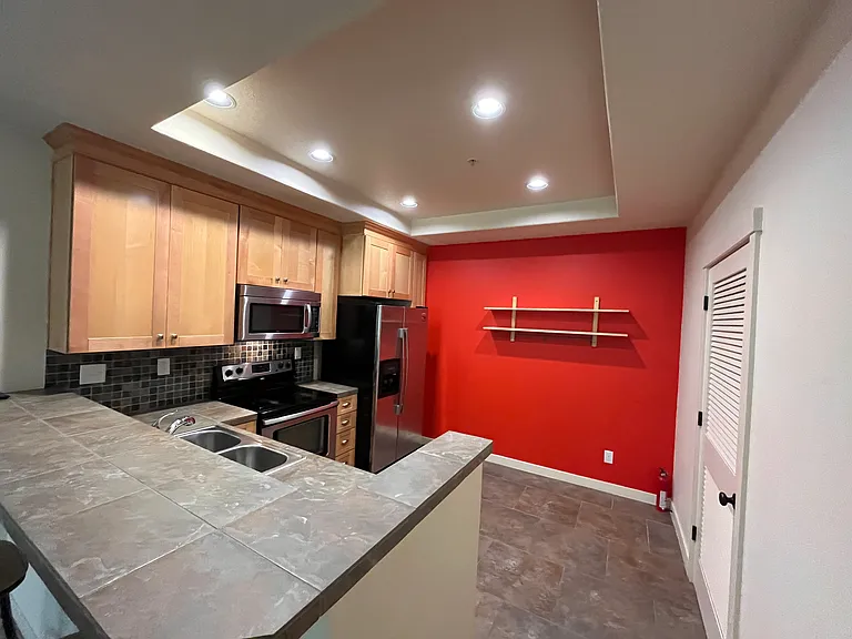7907 NE Rockne Way — Photo 9