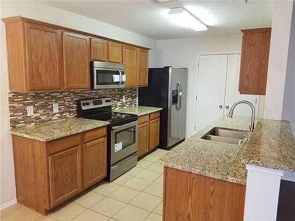 5th image of 7125 Starwood Dr