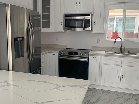 2nd image of 295 Willow St