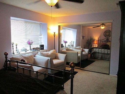 4th image of 5801 Lowell St NE APT 14B