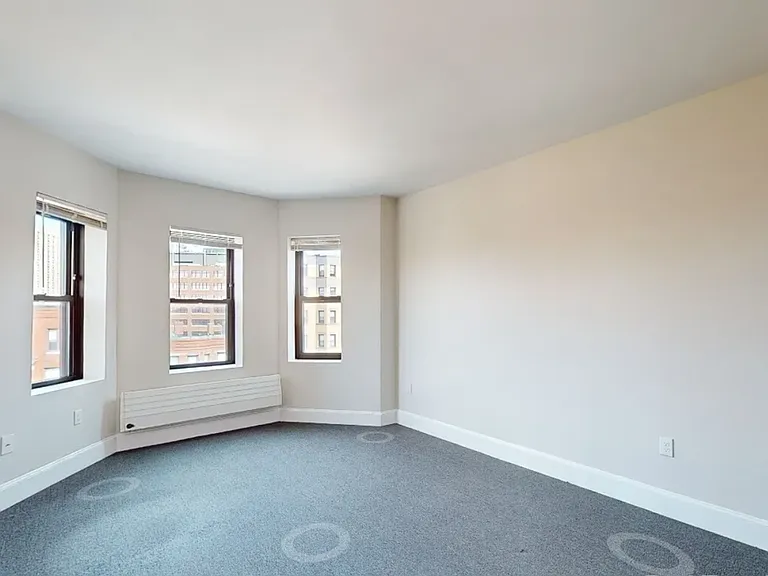 829 Beacon St #5 — Photo 3