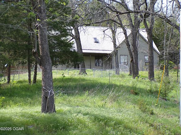 2nd image of 3725 State Highway Bb