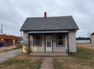 811 N Chestnut St, McPherson, KS 67460
