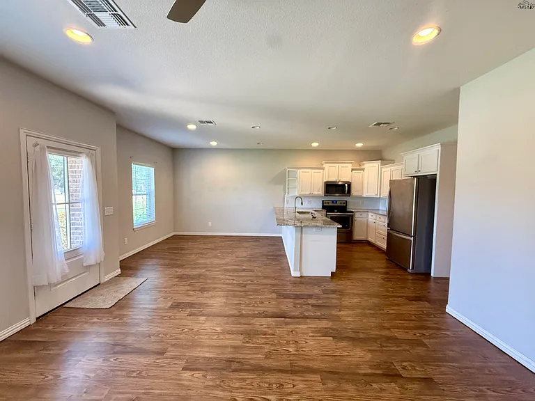4705 Belair Blvd — Photo 5