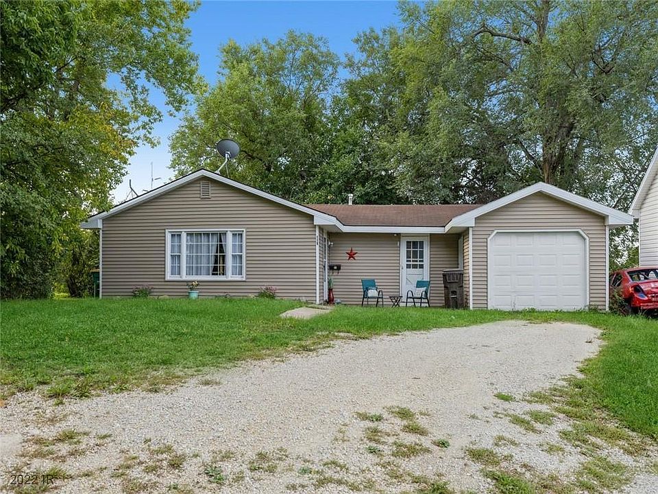 116 E Grade St, Winterset, IA 50273 Zillow