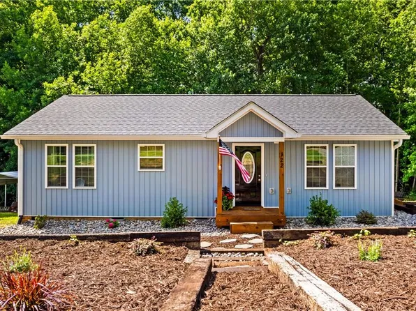 122 Yadkin River Rd, Statesville, NC 28625