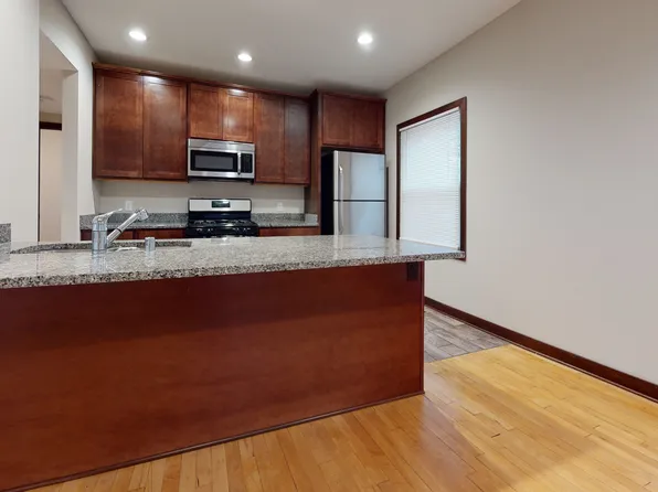 410 8th St SE, Minneapolis, MN 55414