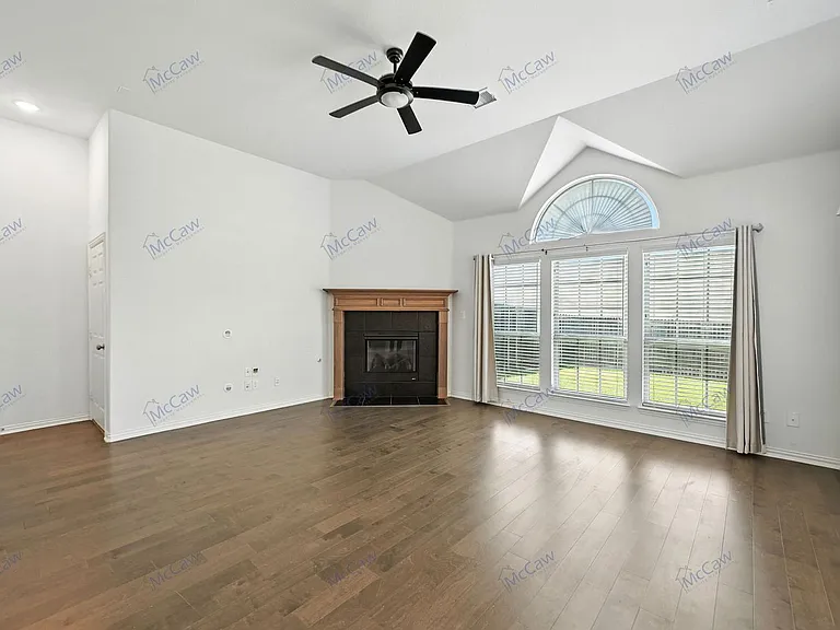 628 Castle St — Photo 5