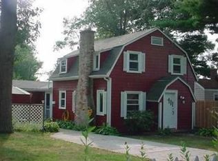 38 Drowne St, Warwick, RI 02888
