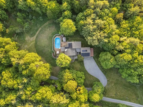 63 Douglas Hill, Norwich, VT 05055