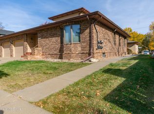 518 2nd Ave W, Dickinson, ND 58601