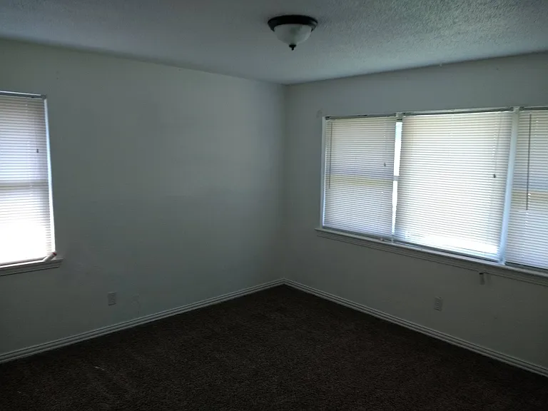 1610 Parkhaven Dr — Photo 12