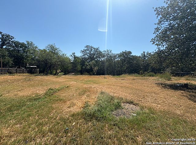 2nd image of 123 Lone Star Cir