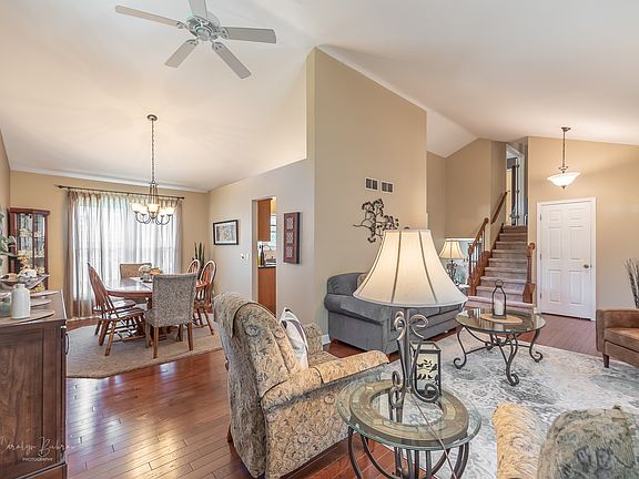 4th image of 201 S Pembroke Dr