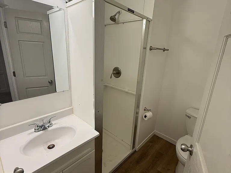 929 Franklin St #2 — Photo 11
