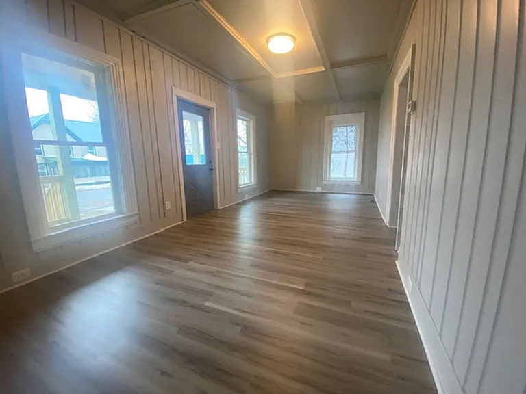 142 N Mechanic St — Photo 7