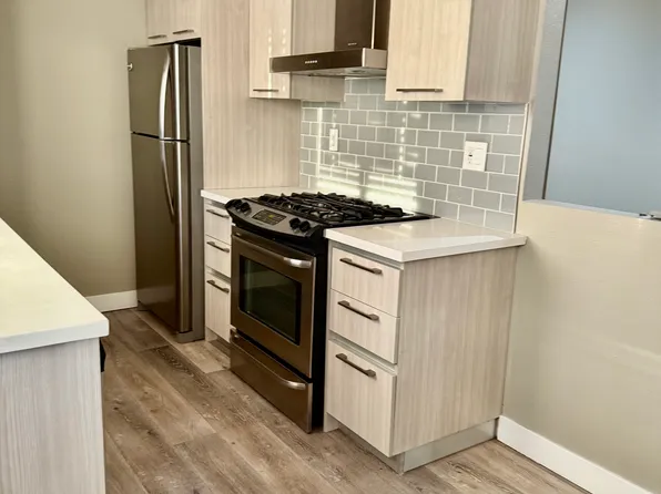11040 Hesby St APT 204, North Hollywood, CA 91601