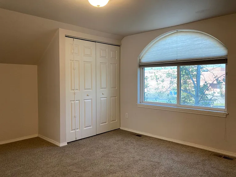 2512 Daisy Dr — Photo 10