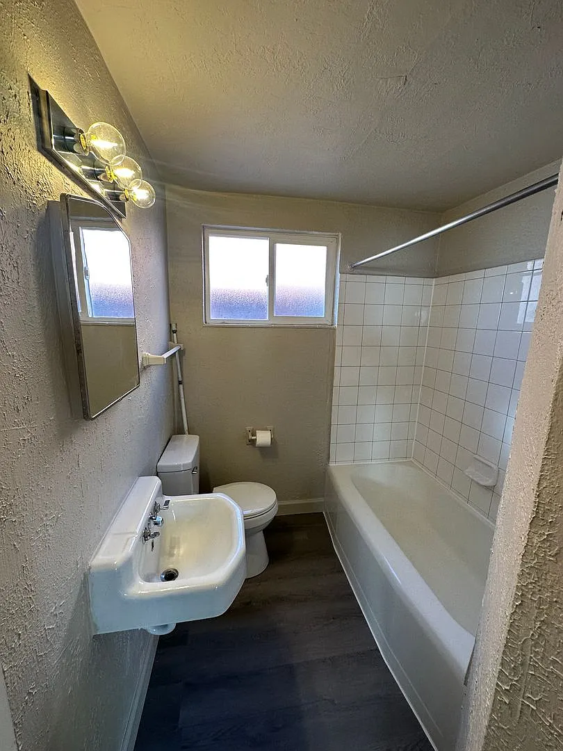2607 Poplar Court — Photo 4