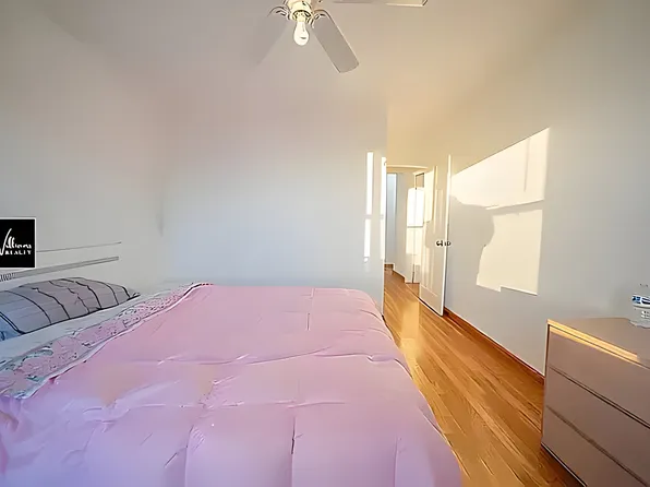 41-25 Kissena Boulevard image 15 of 26