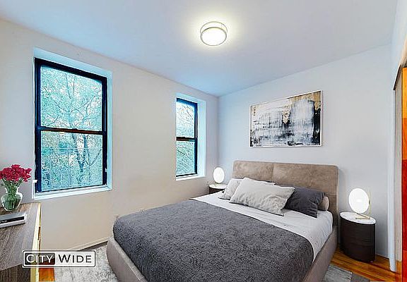 3rd image of 441 W 51st St APT 4E