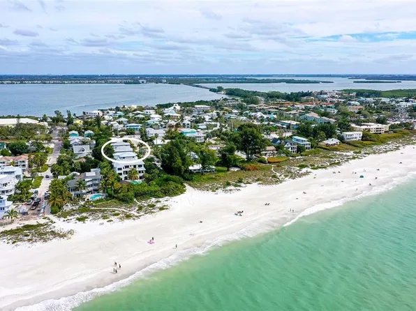 118 46th St, Holmes Beach, FL 34217