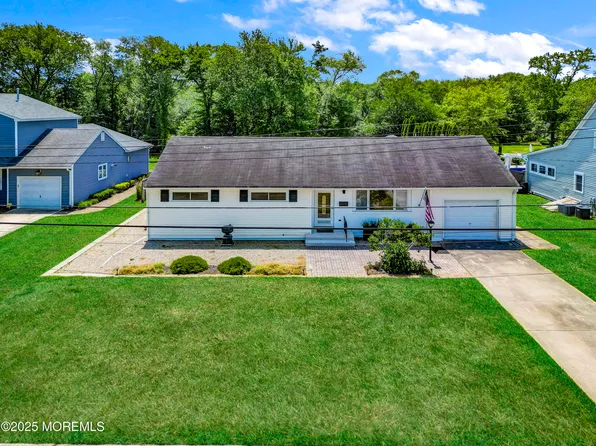 1007 Shore Rd, Spring Lake, NJ 07762