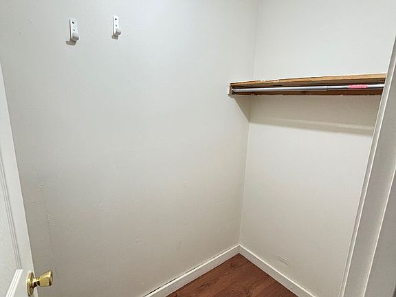 4th image of 219 W Belle Ave #4