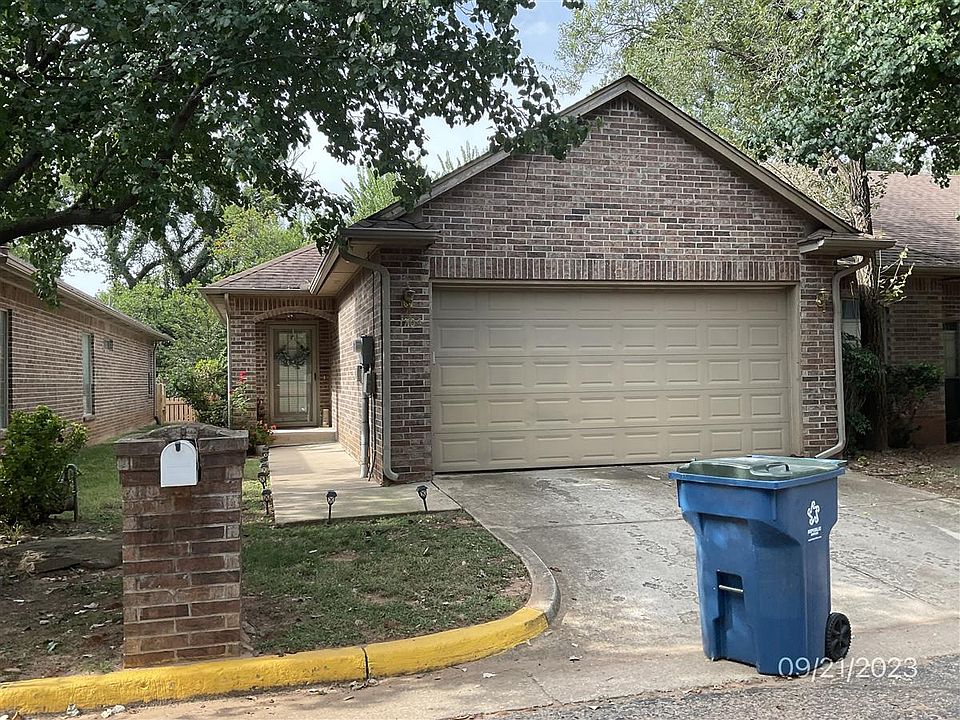 Front of house. 1704 Tenbears Road