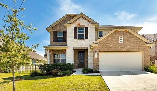 Welcome home to 218 Bellagio Drive in beautiful North Lakeway