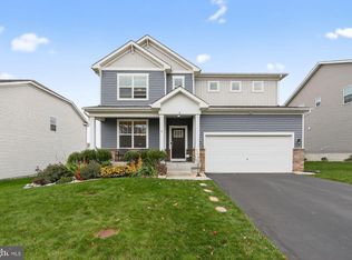 8 Clayton Ln, Downingtown, PA 19335