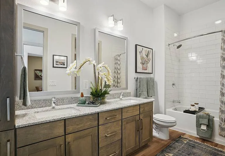 The Residences at Promontory — Photo 9
