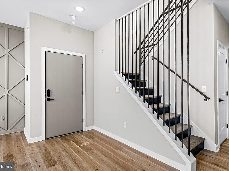 2409 N Hancock St #6 — Photo 10