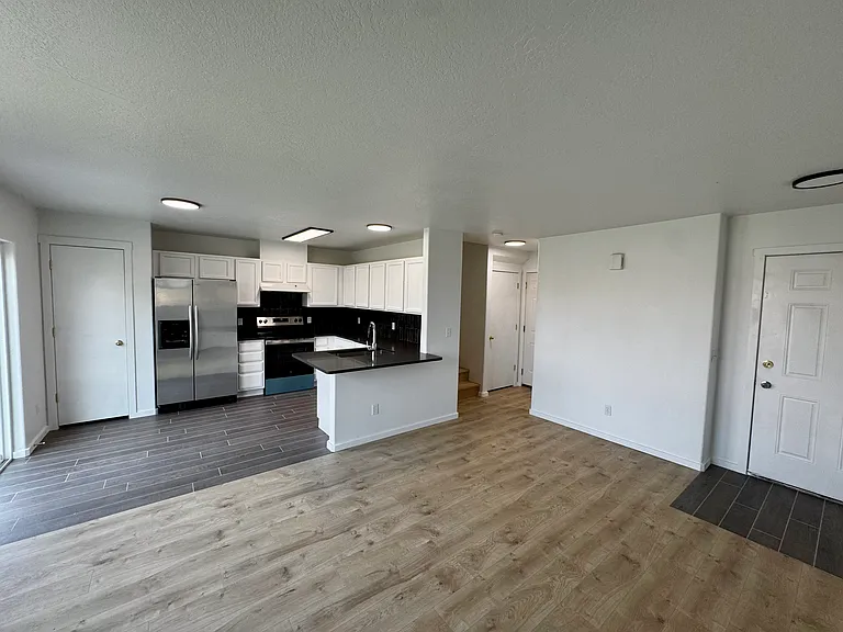1603 E Coeur D Alene Ave #A — Photo 6